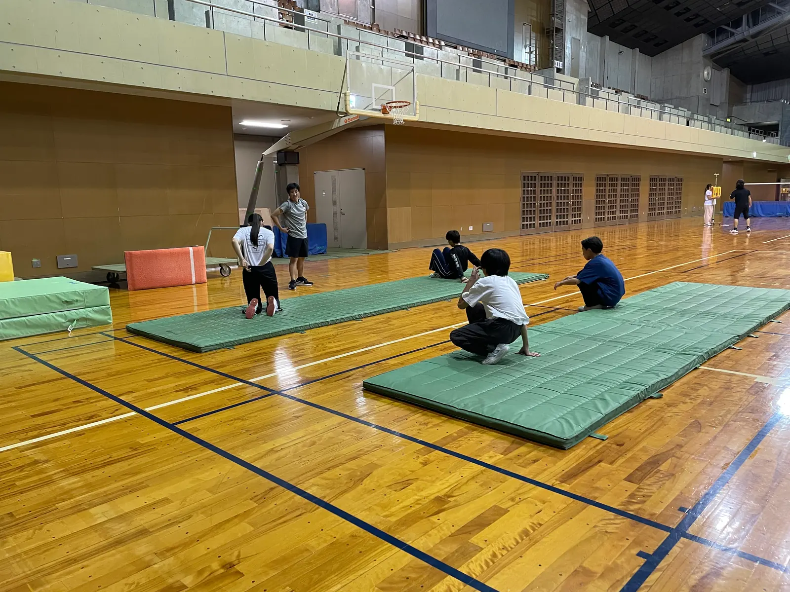 体育館でのレッスンの様子